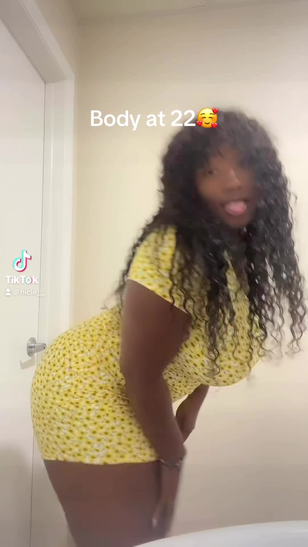 @Curvy.queen