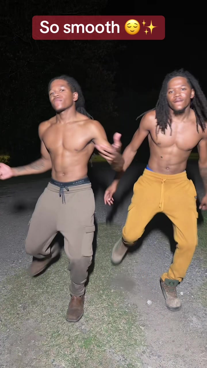 @Ghettotwins_