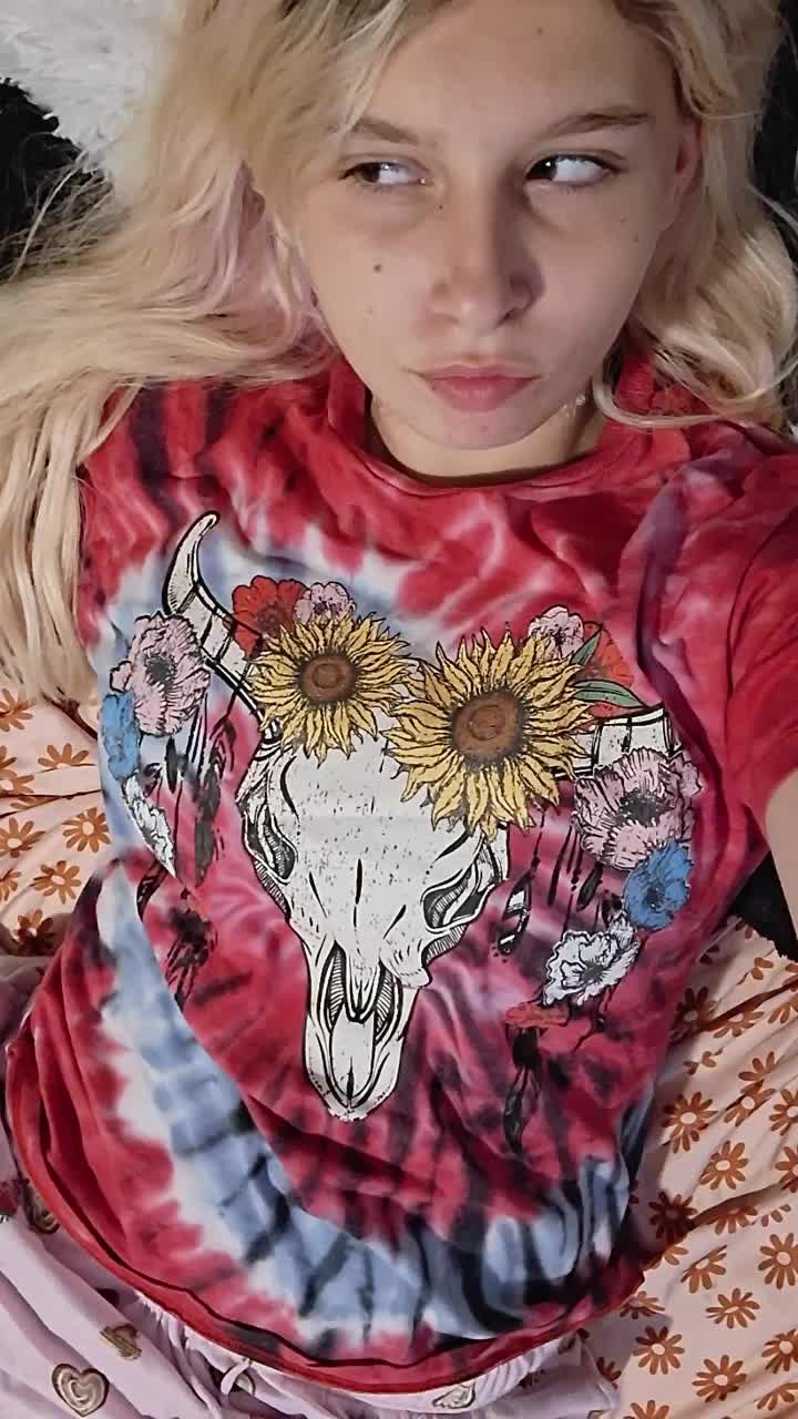@LeeLee🩷💜✂️🌈