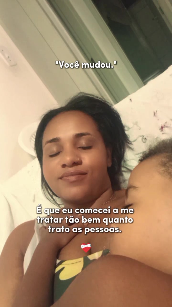 @MamãeTatiiPinheiroOfc