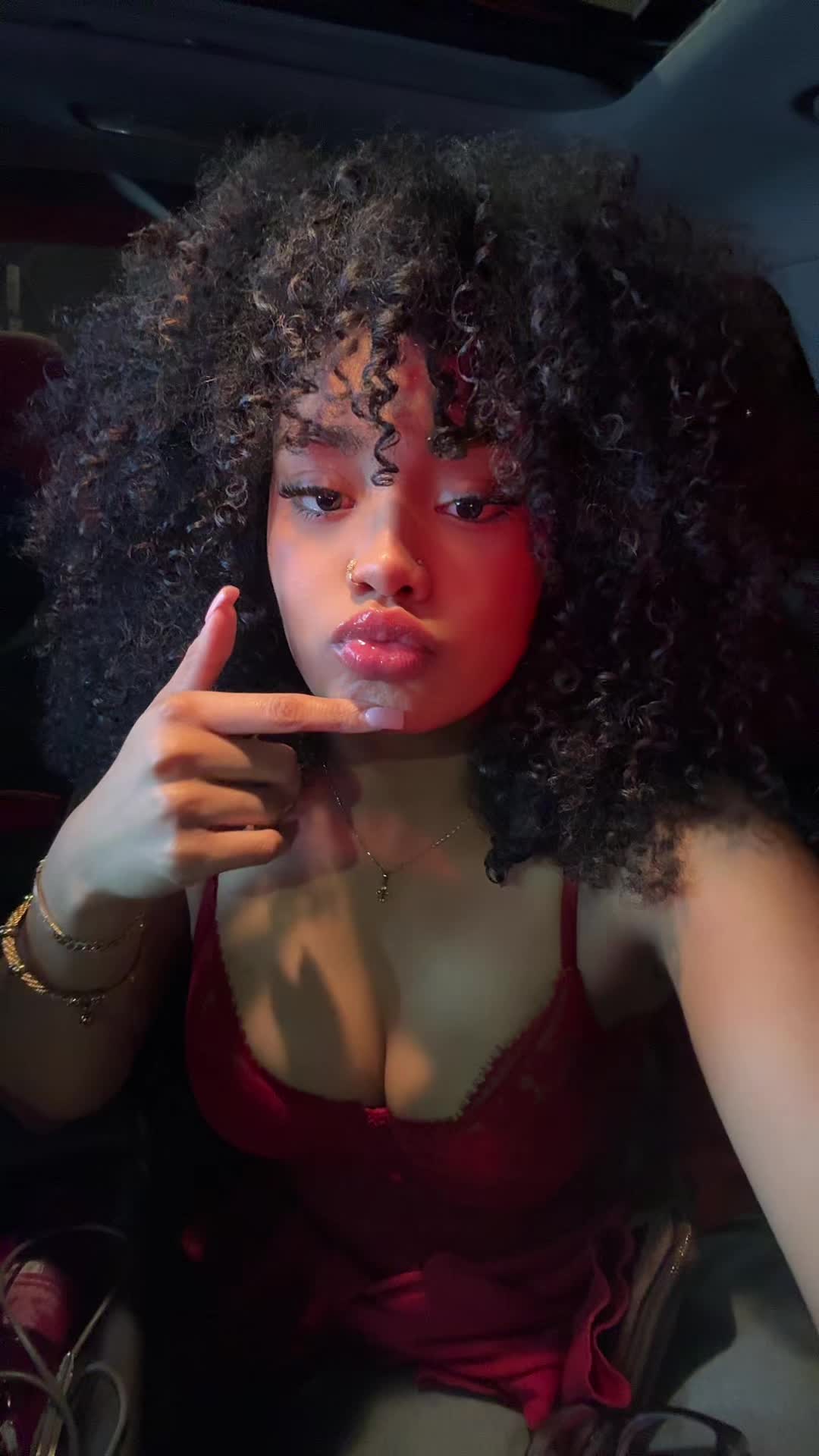 @<3😘