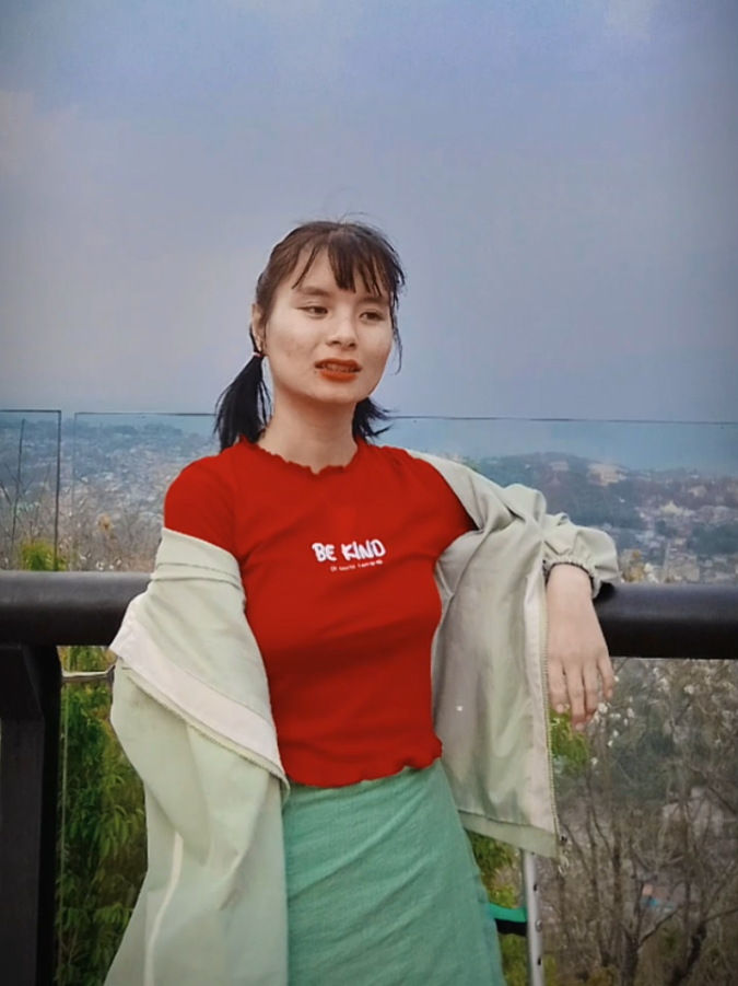 @🪡🧵စက်ချုပ်သူလေး👚[Tailor ]