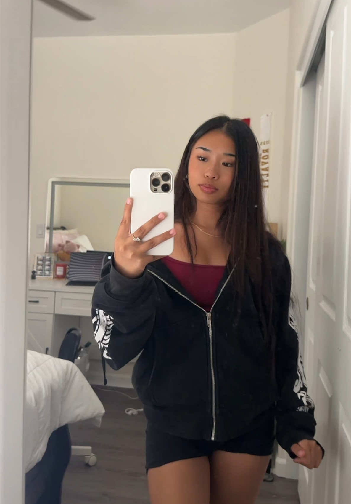 @￴￴