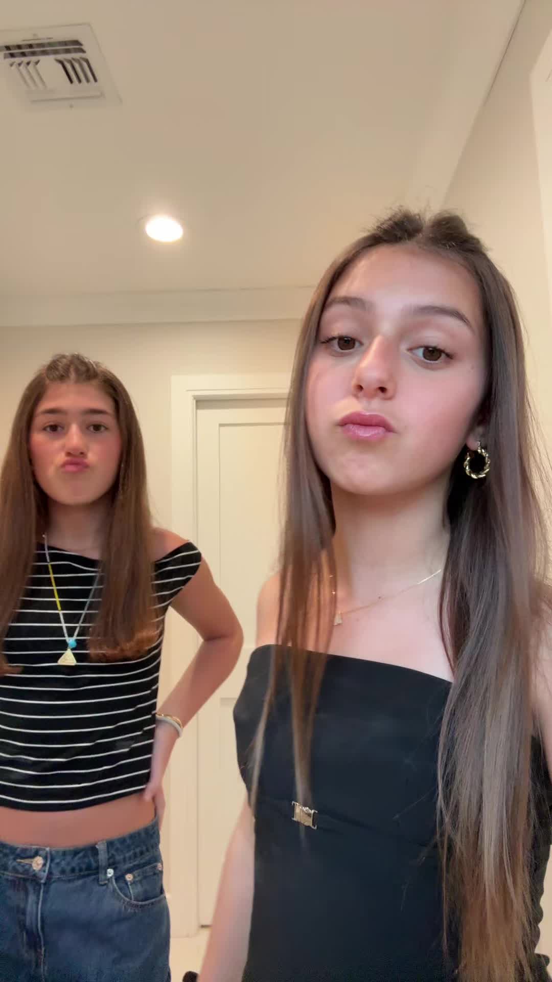 @Amelia Spitzer☮️💕🌈🌟🤑
