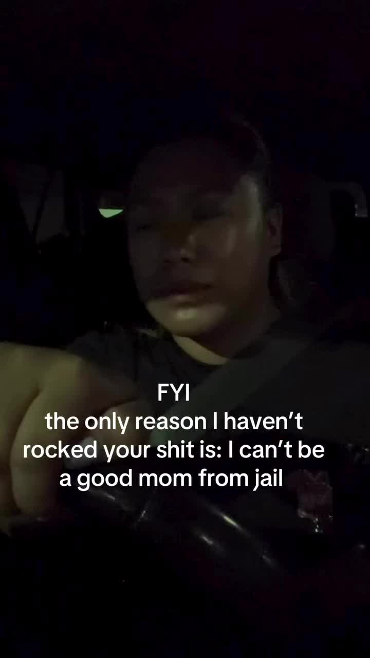 @AmomentWithDanni