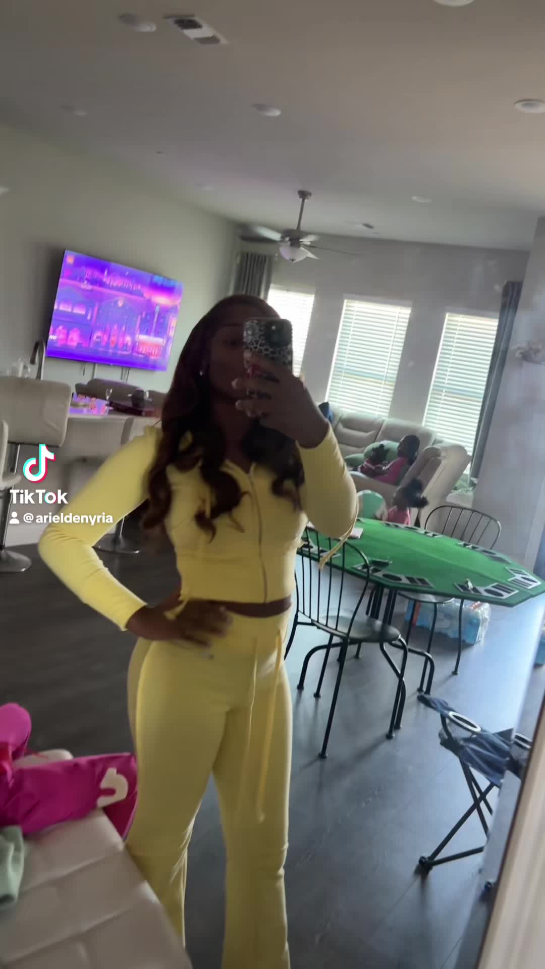 @arieldenyria