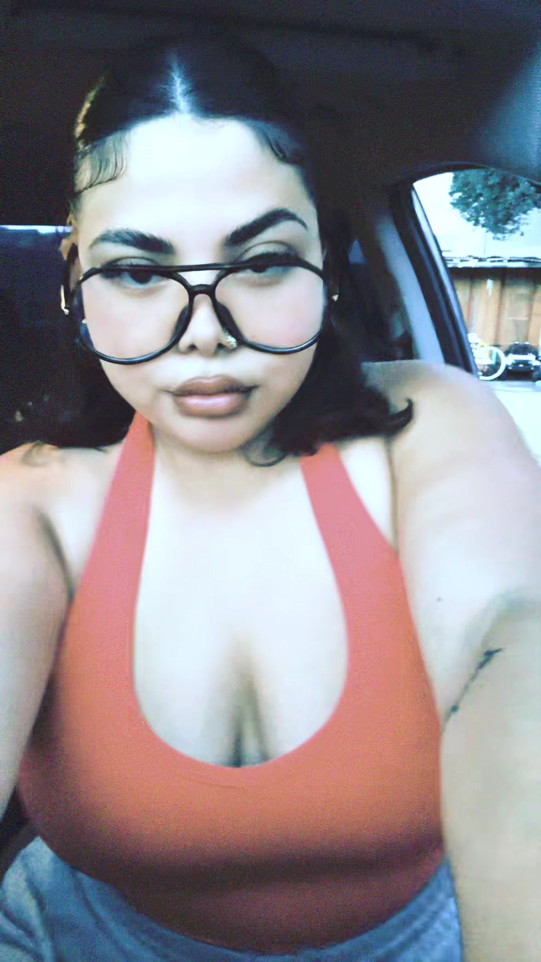 @momoneyym