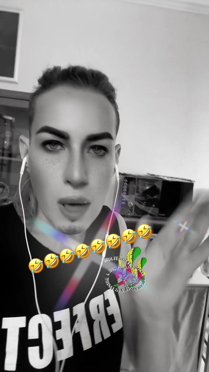 @Rachele 😈😇🦀⭐️🌈