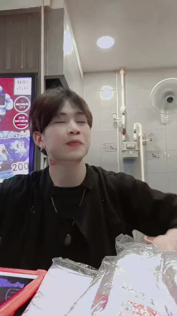 @🇨🇳จิครีม 奶油色 🐲1 7 M