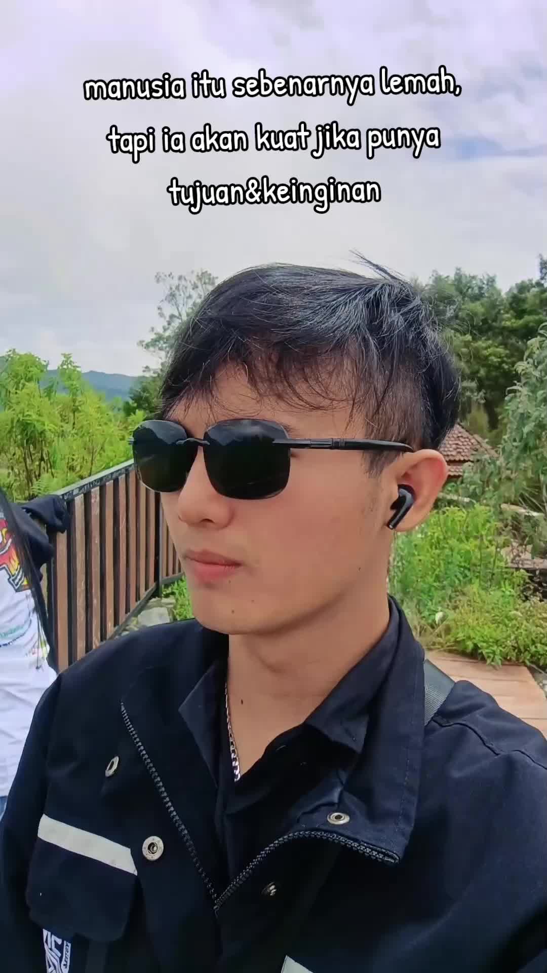 @WO