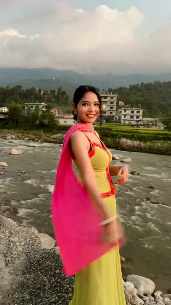 @Annu Chaudhary💙