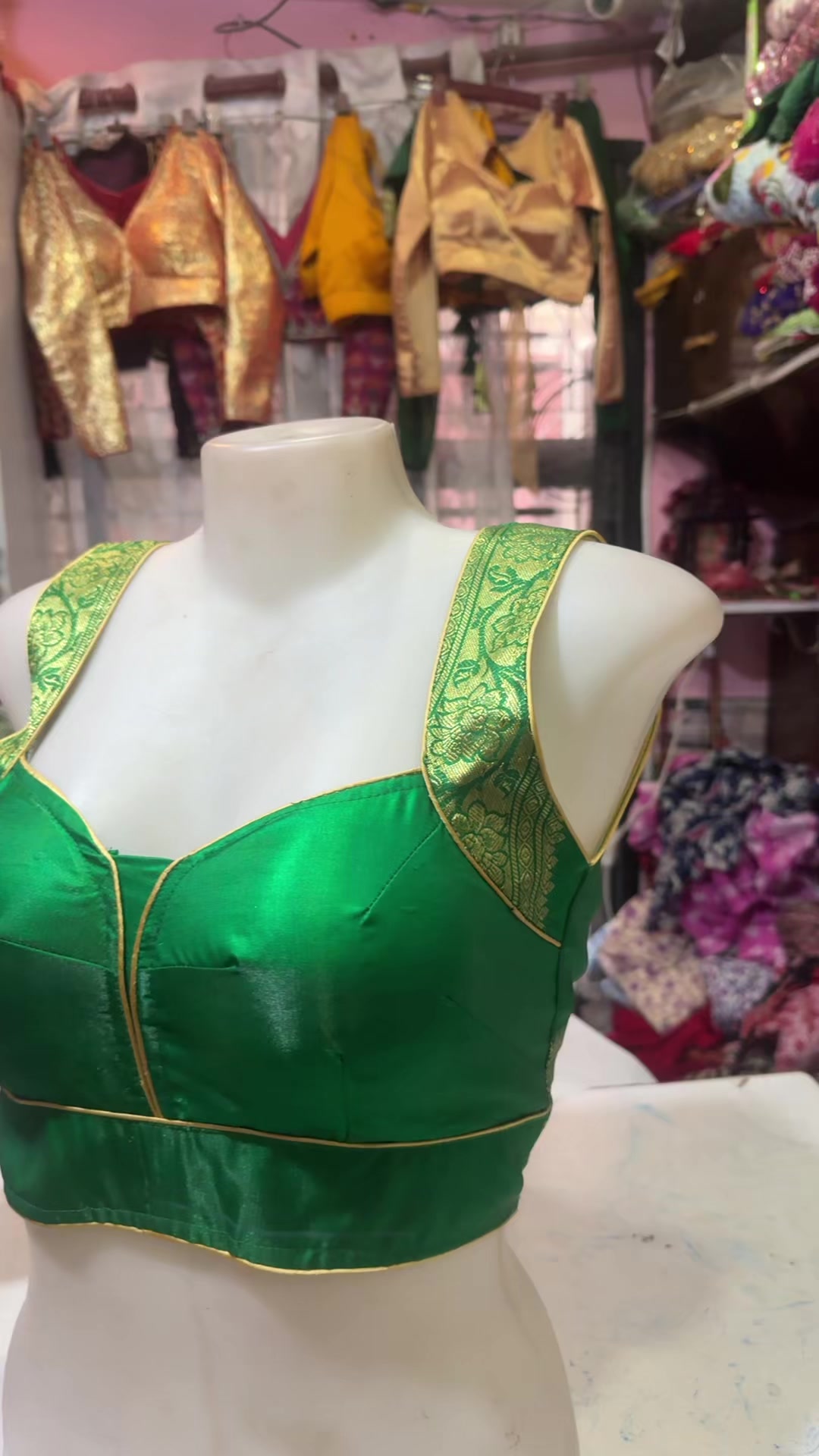 @haratiboutique
