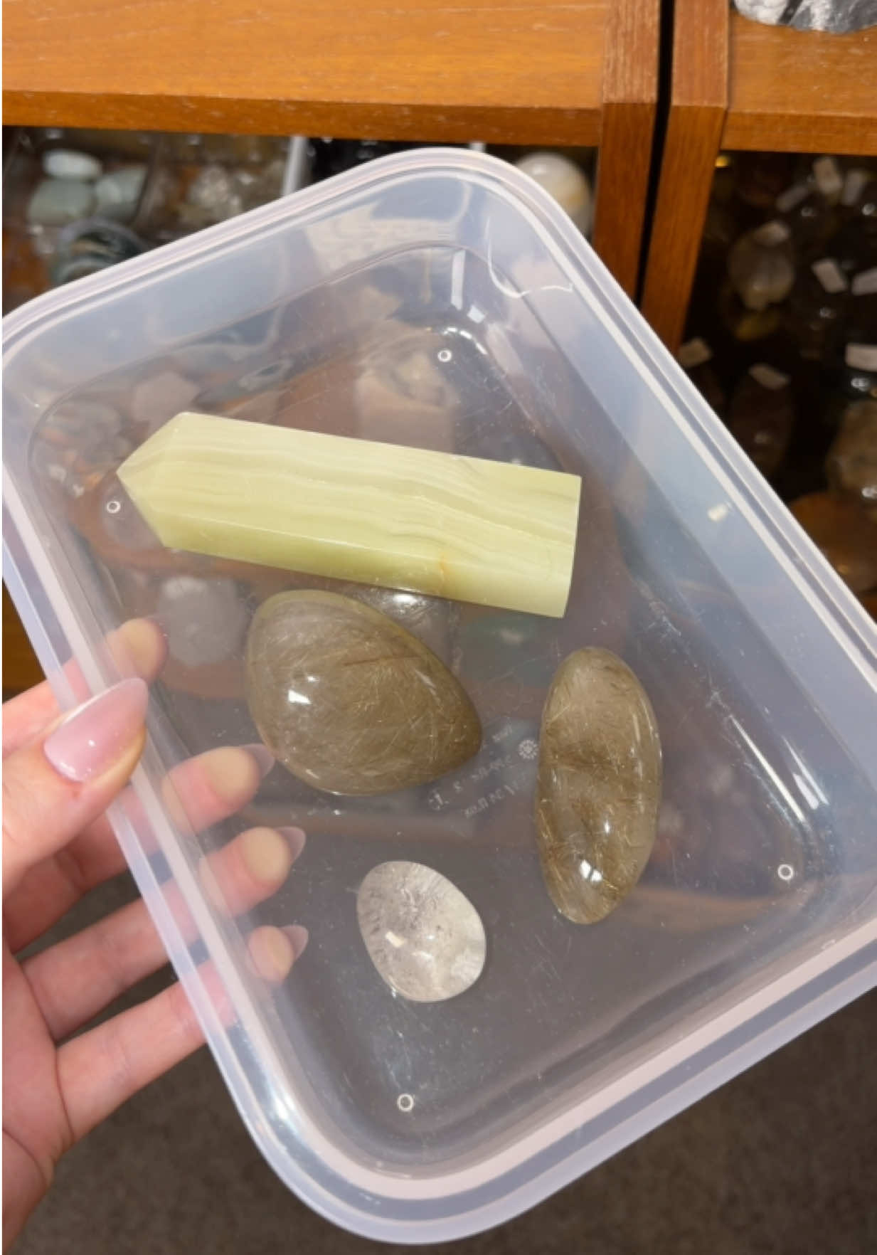 @beautiful aura crystals