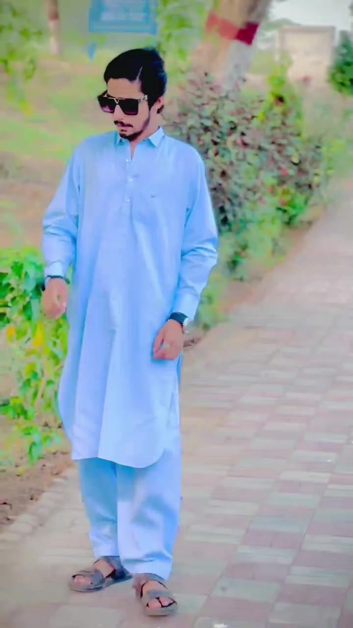 @👑تیمورــ زیادخیل🏴☠️💸