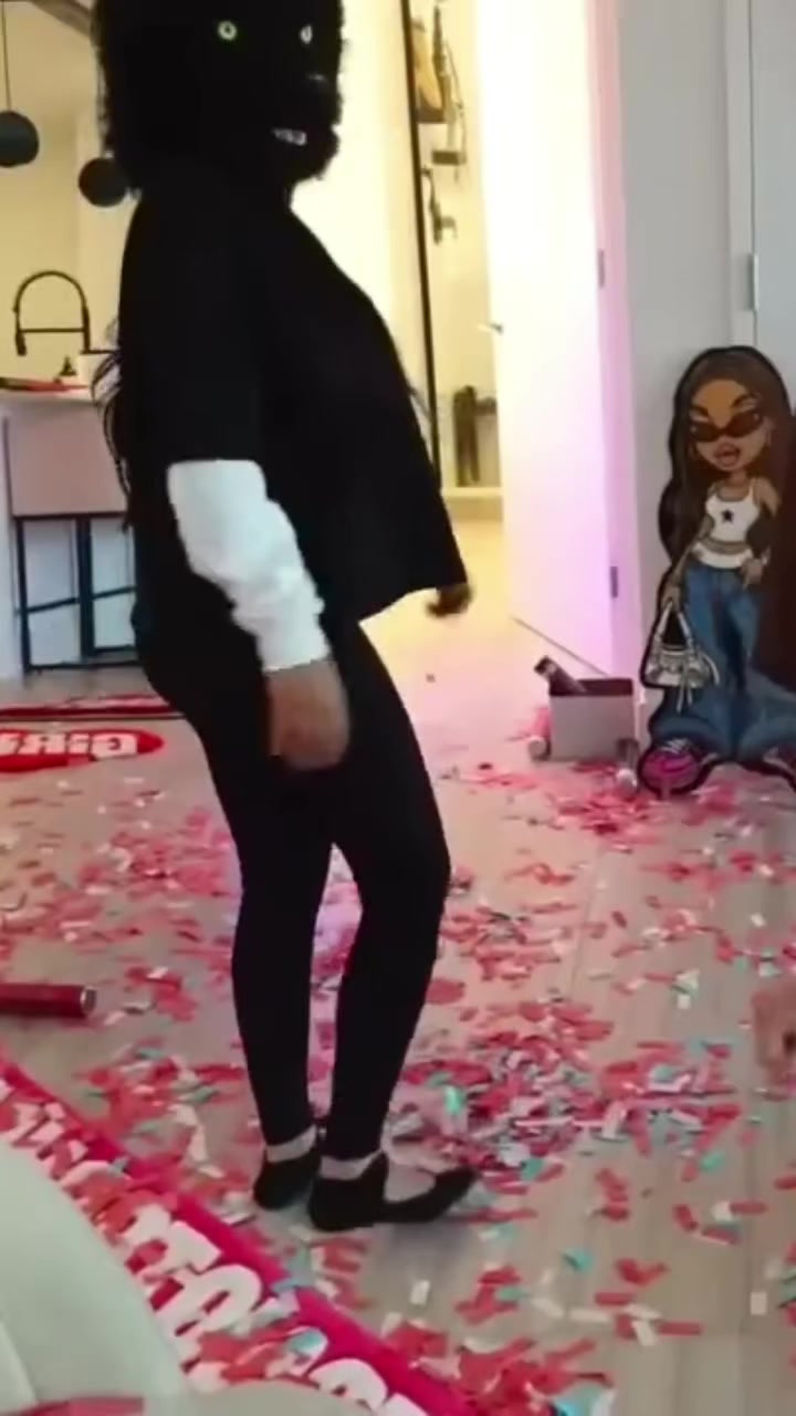 @Nicole