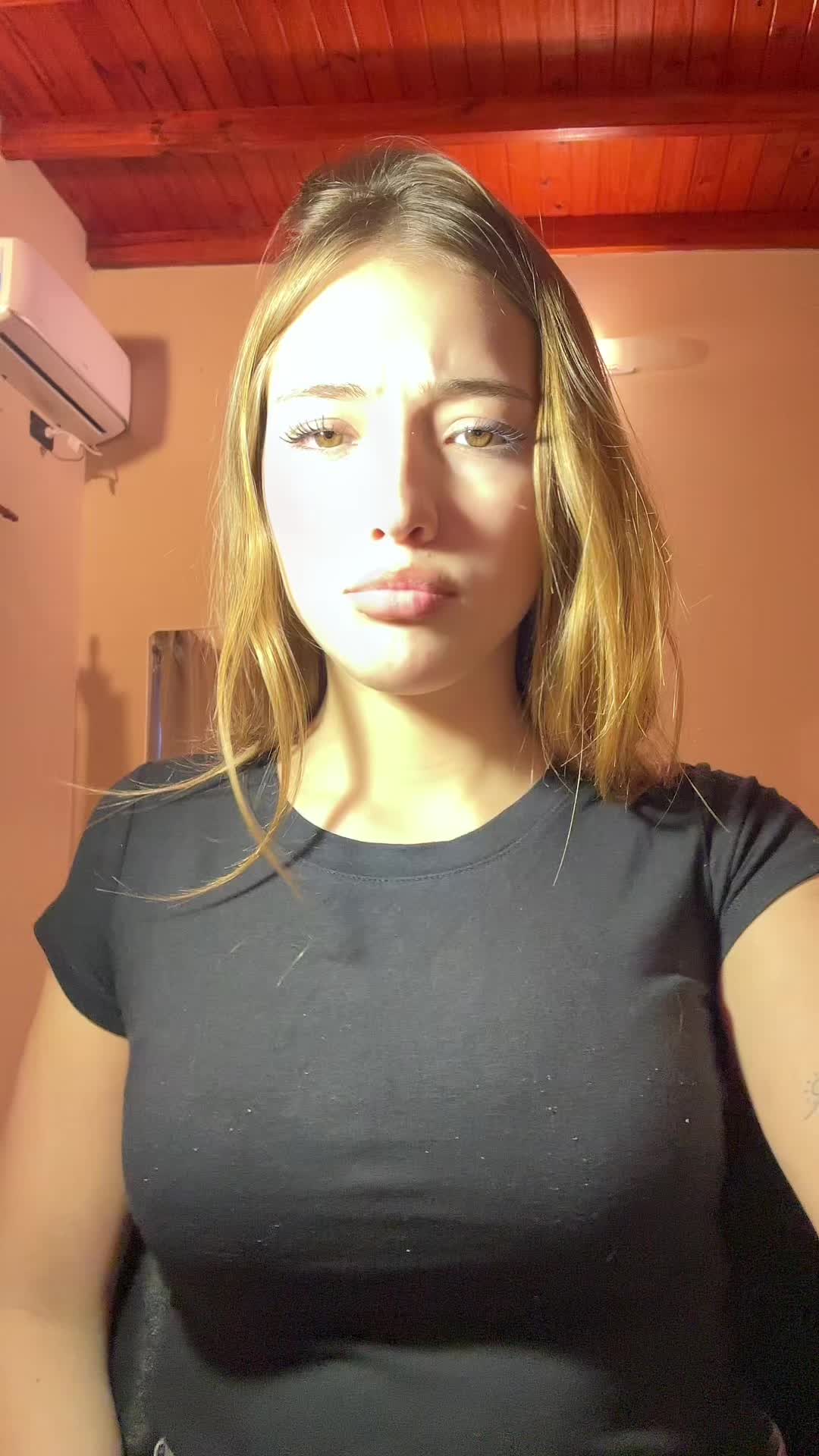 @𝑀𝒾𝒶𝒶👸🏼💋