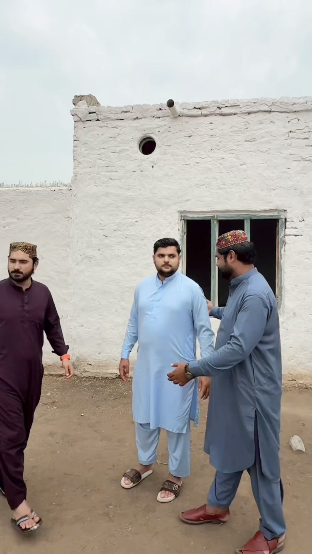 @_AMIR BHAYO_