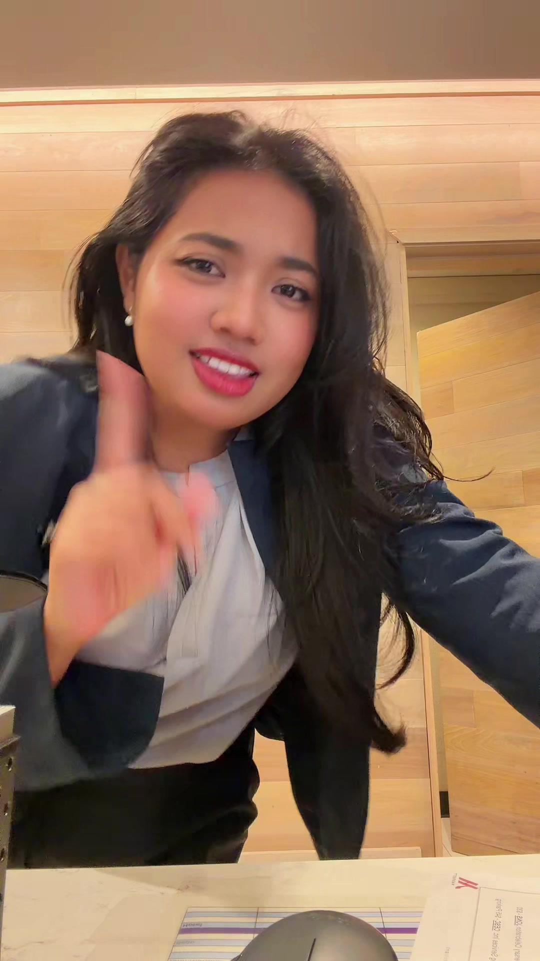 @Mei | frontdesk🇺🇸