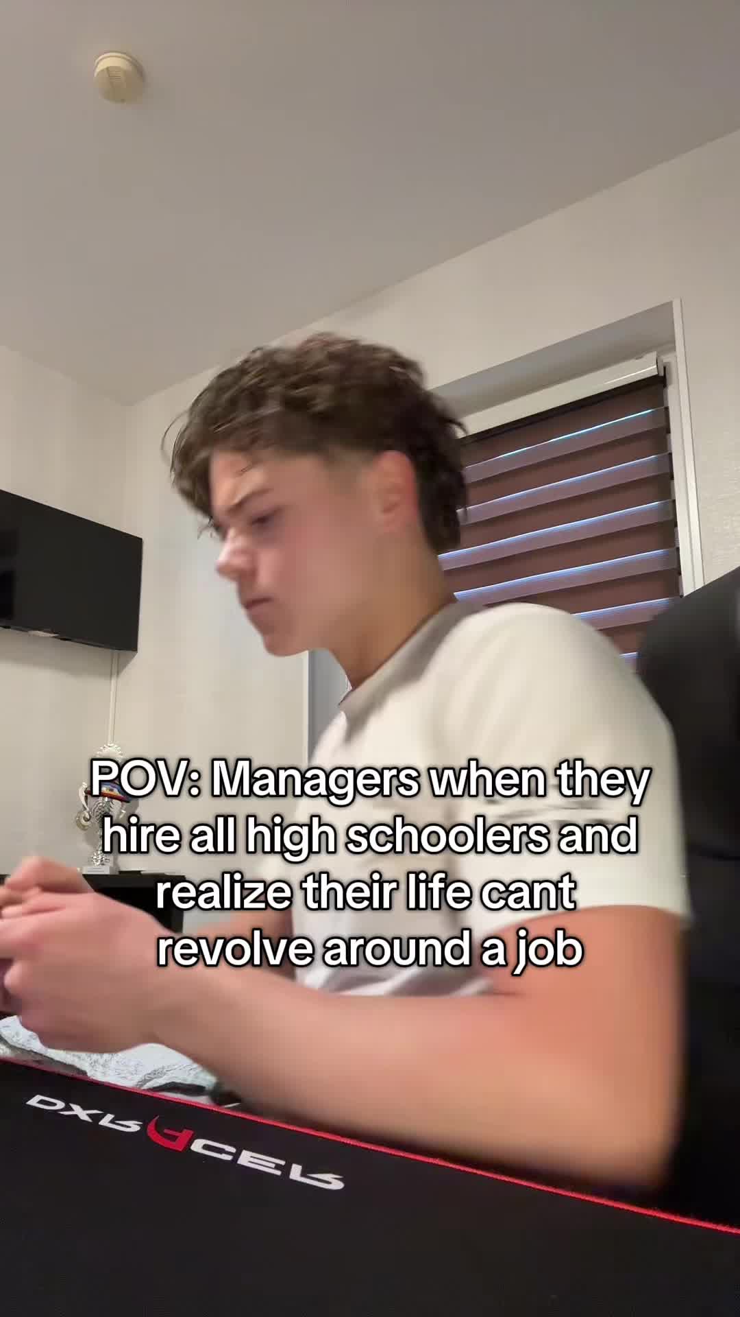 @Yvwes