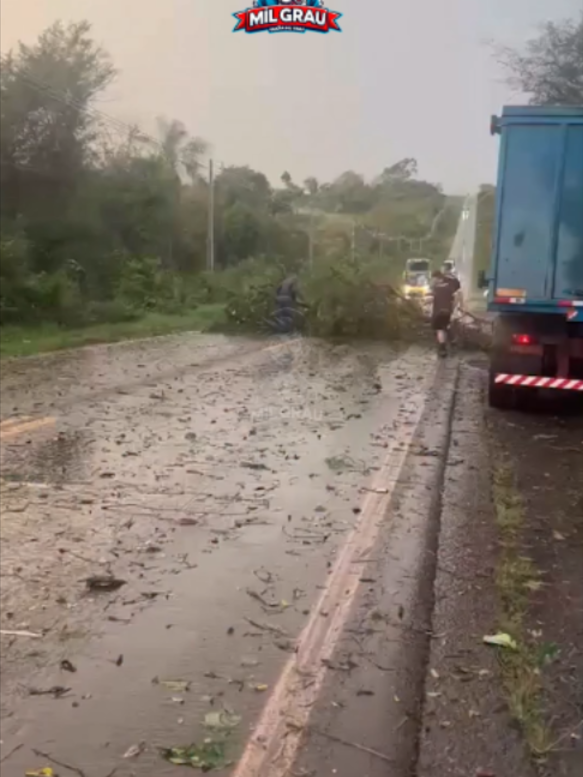 @Guaíra Mil grau Oficial
