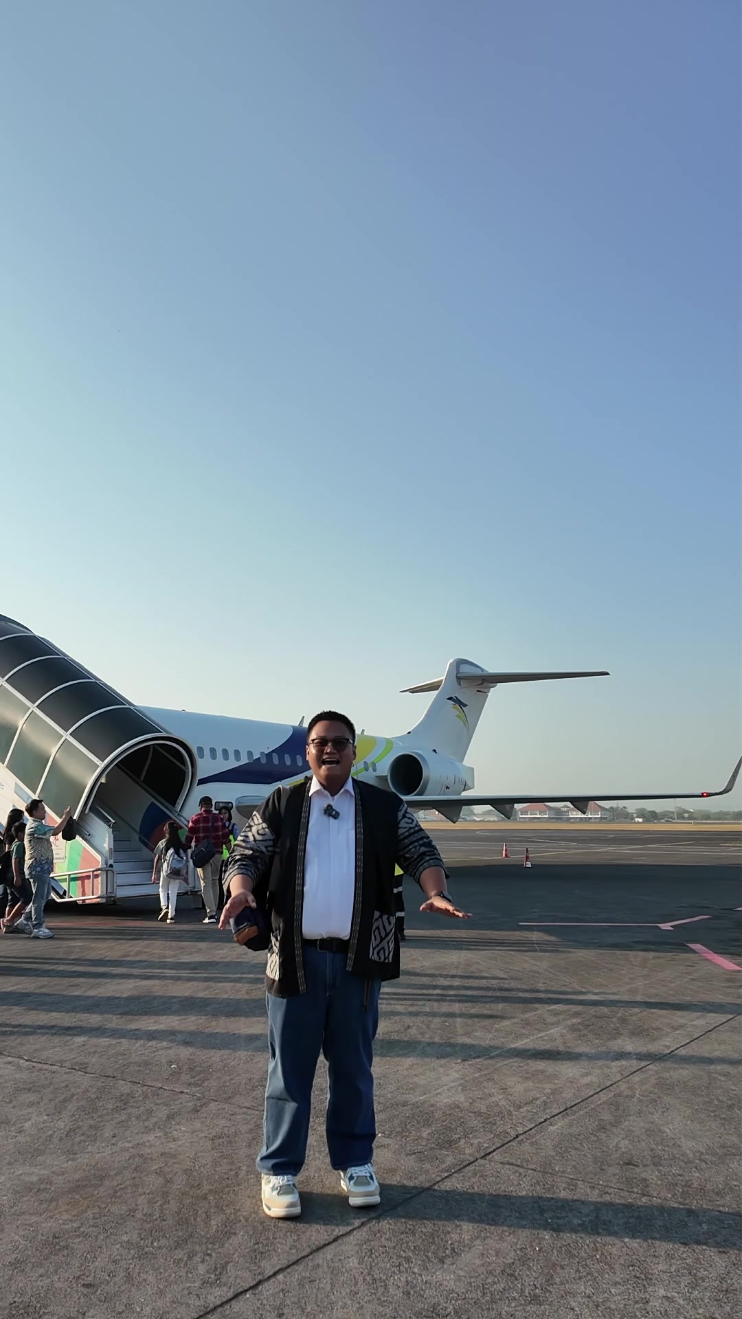 @M R S A 👨✈️ ✈️ 🇲🇨