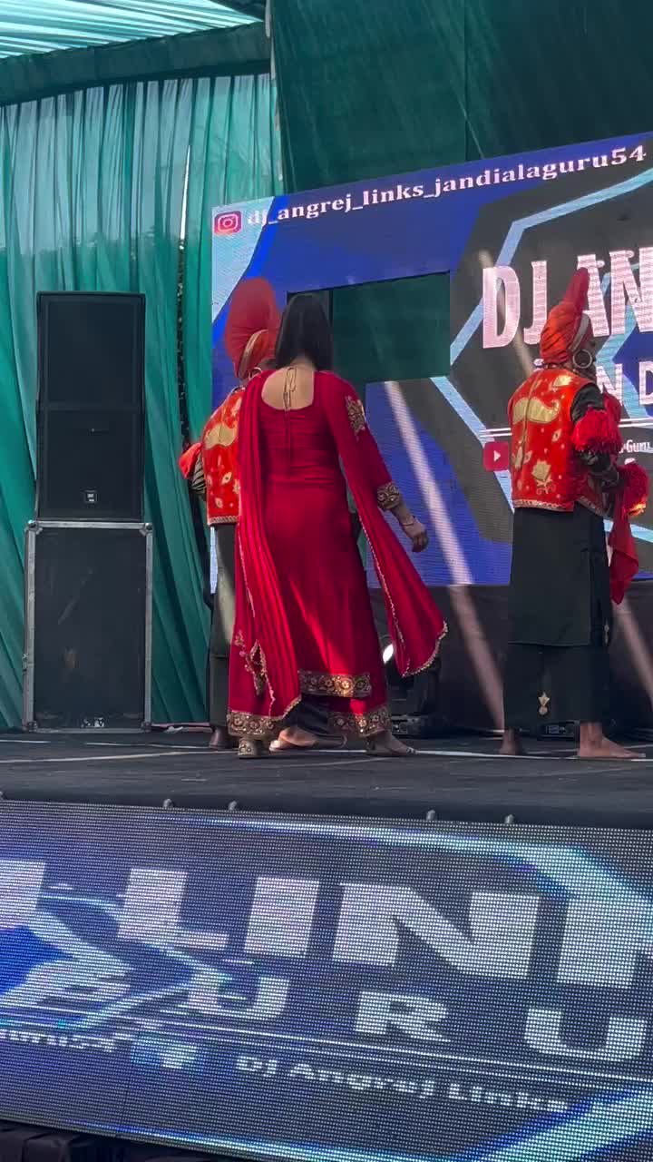 @Aj_Malika011
