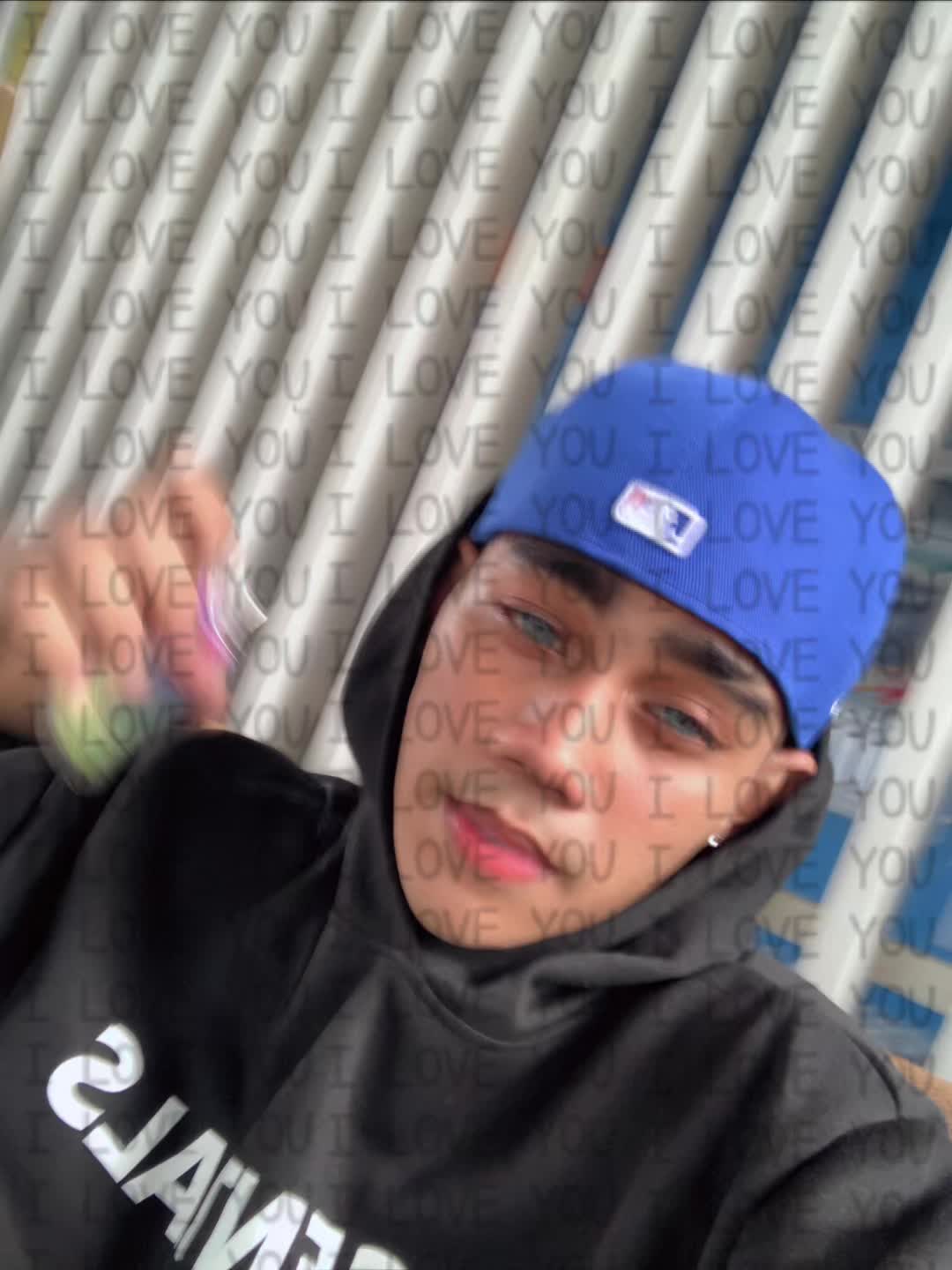 @•|Hxzeee