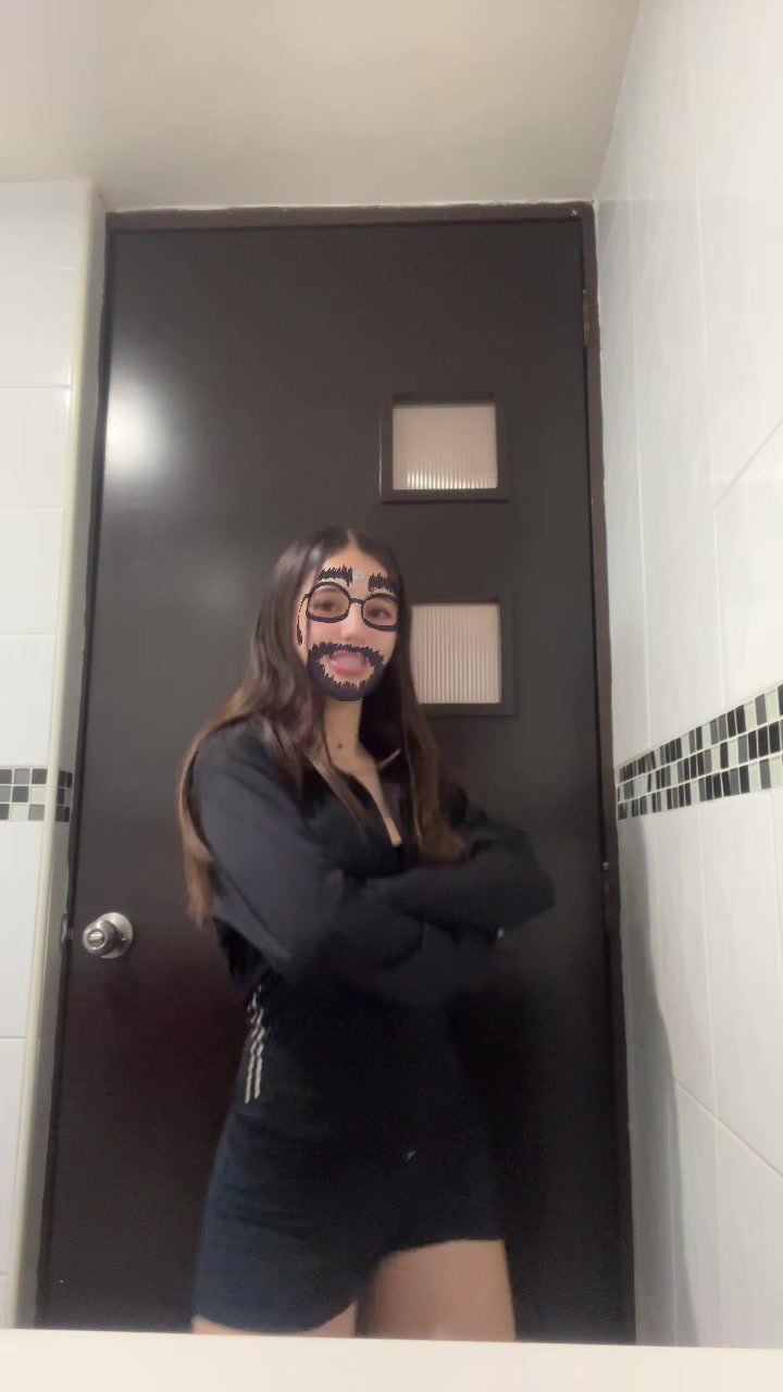 @vanecuab_