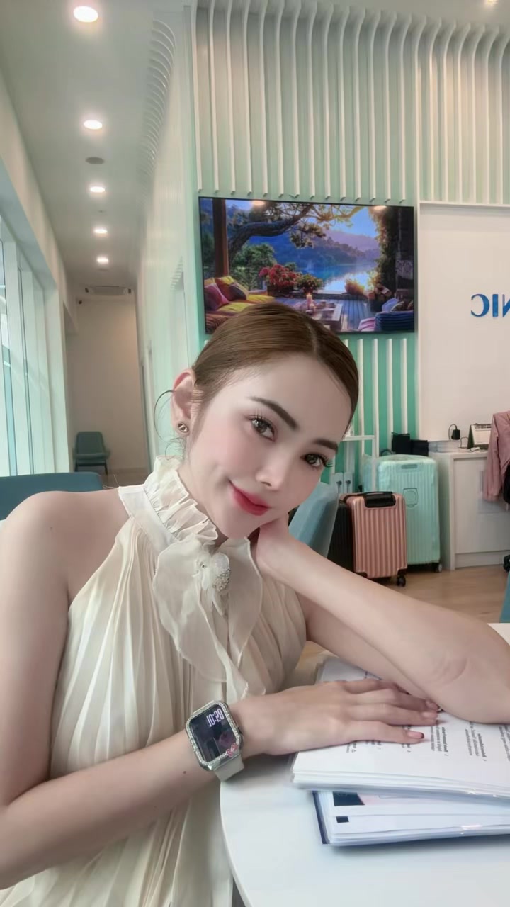 @Bee Bee 💕