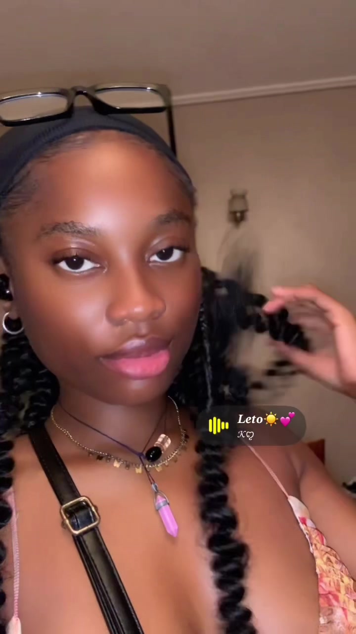 @Elle🦋❤️✨