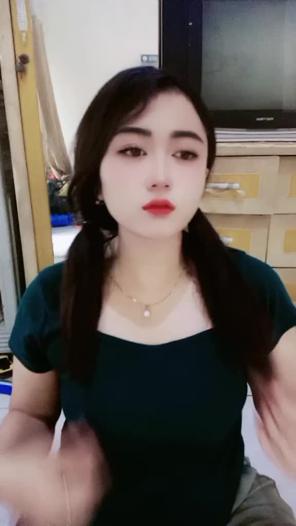 @Vhira