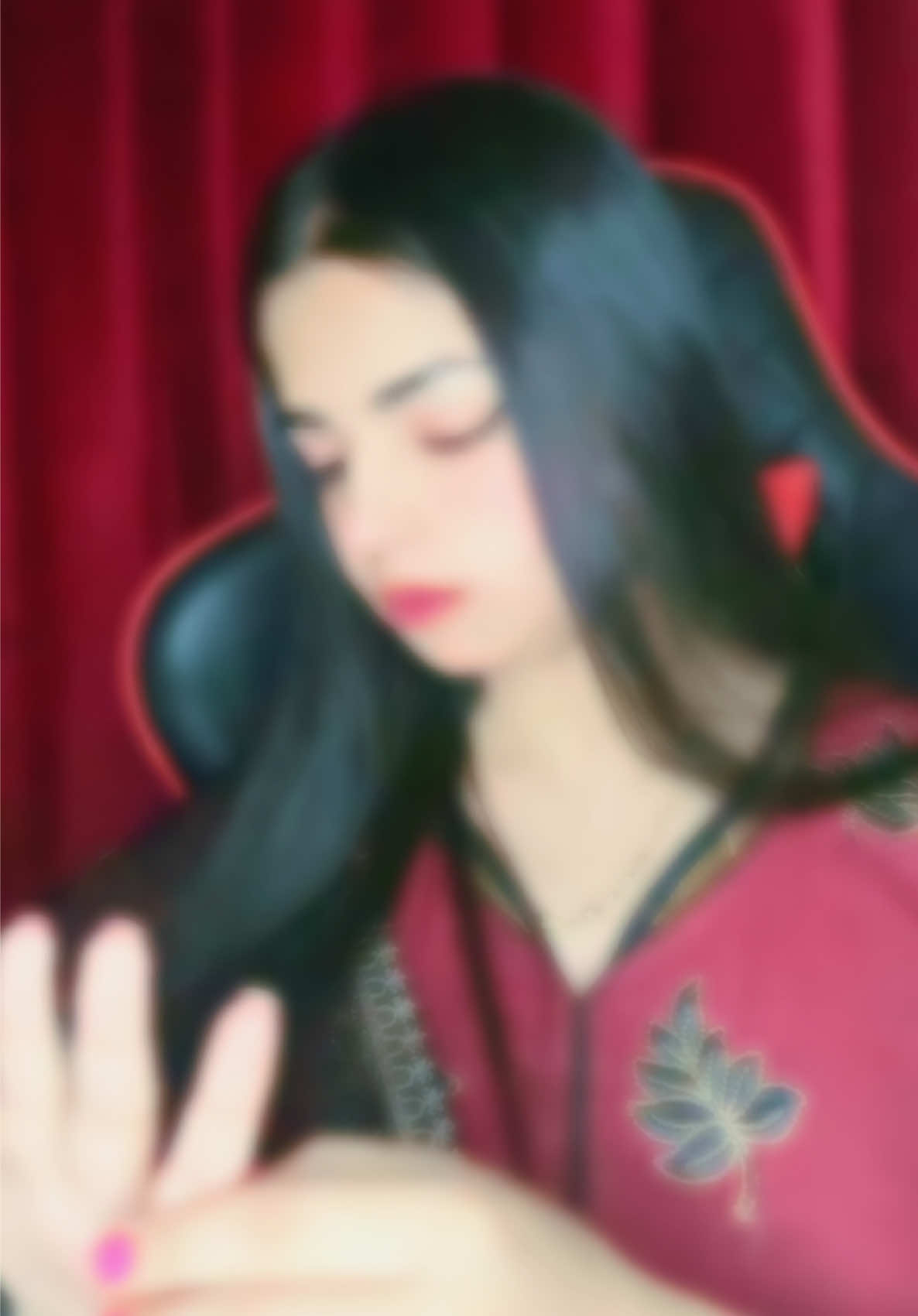 @👑 𝑸𝑼𝜠𝜠𝑵 𝑮 👑