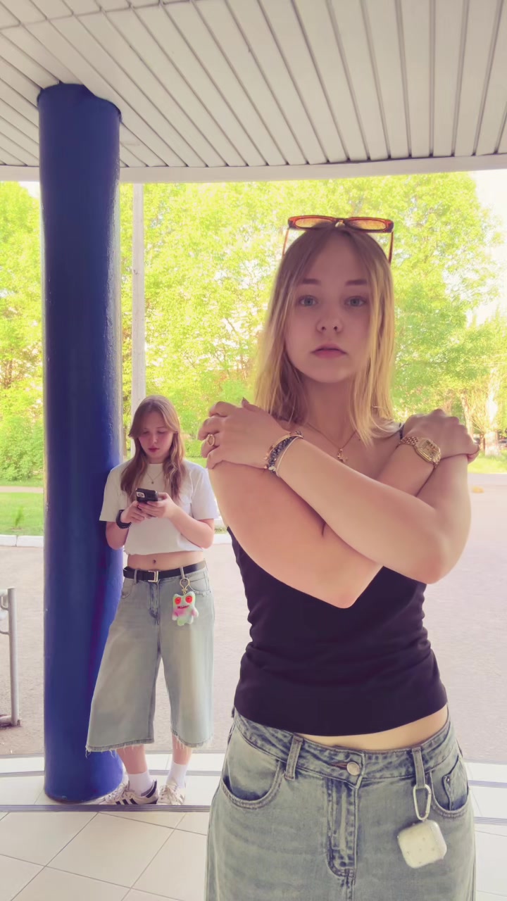 @аринчик🫀🫂