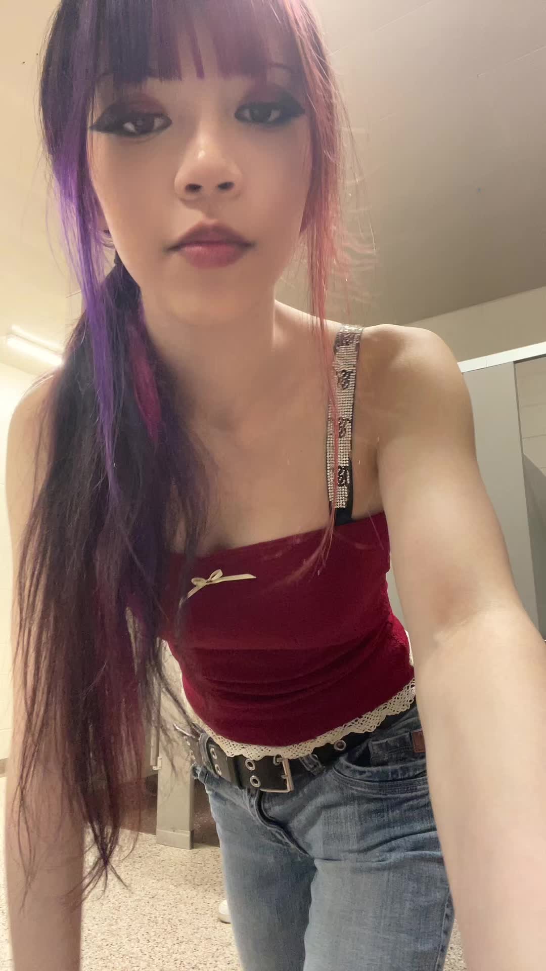 @😇