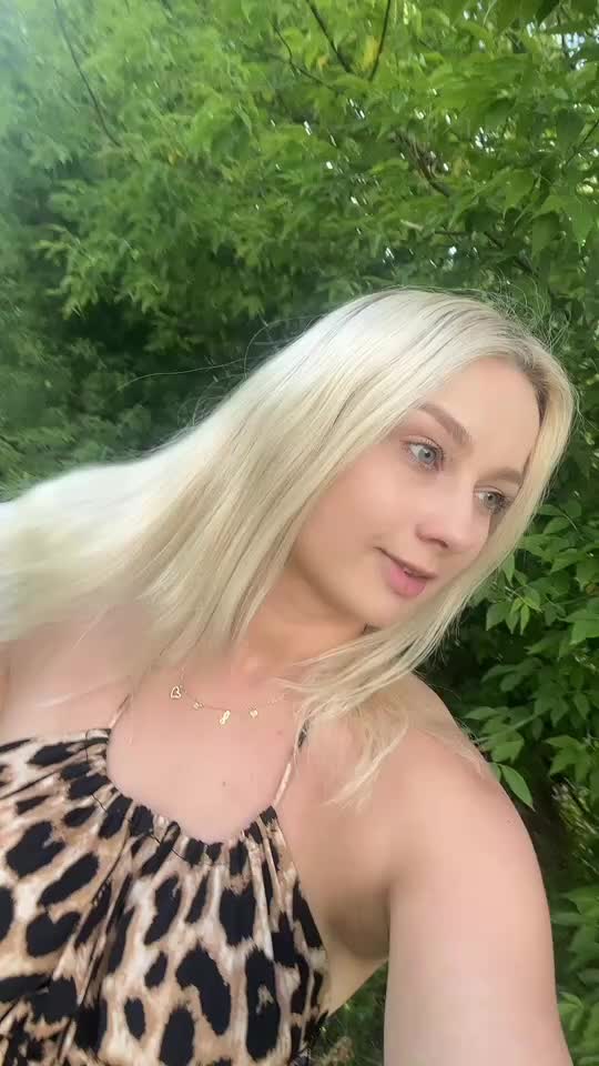 @🦋 Julia 🦋