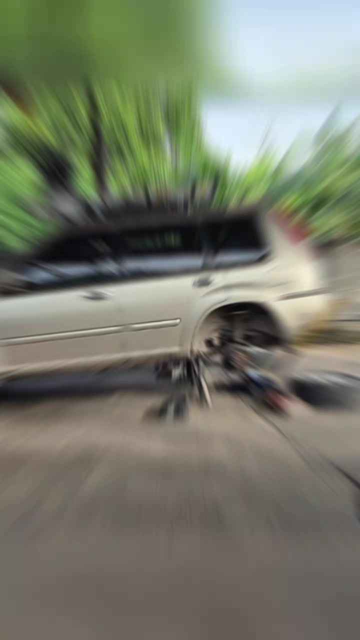 @Aum_Arongkot