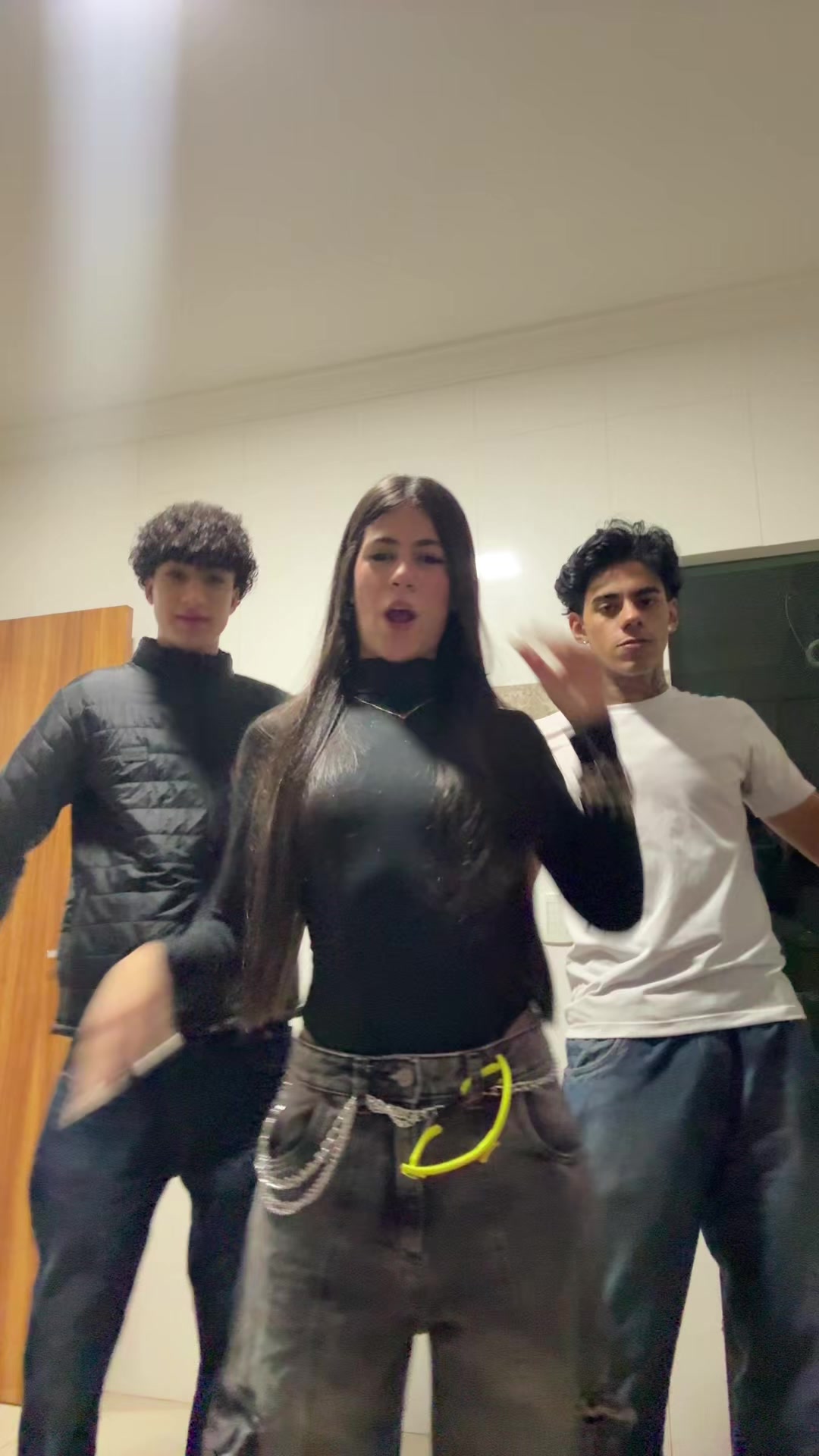 @melzinha_moraess