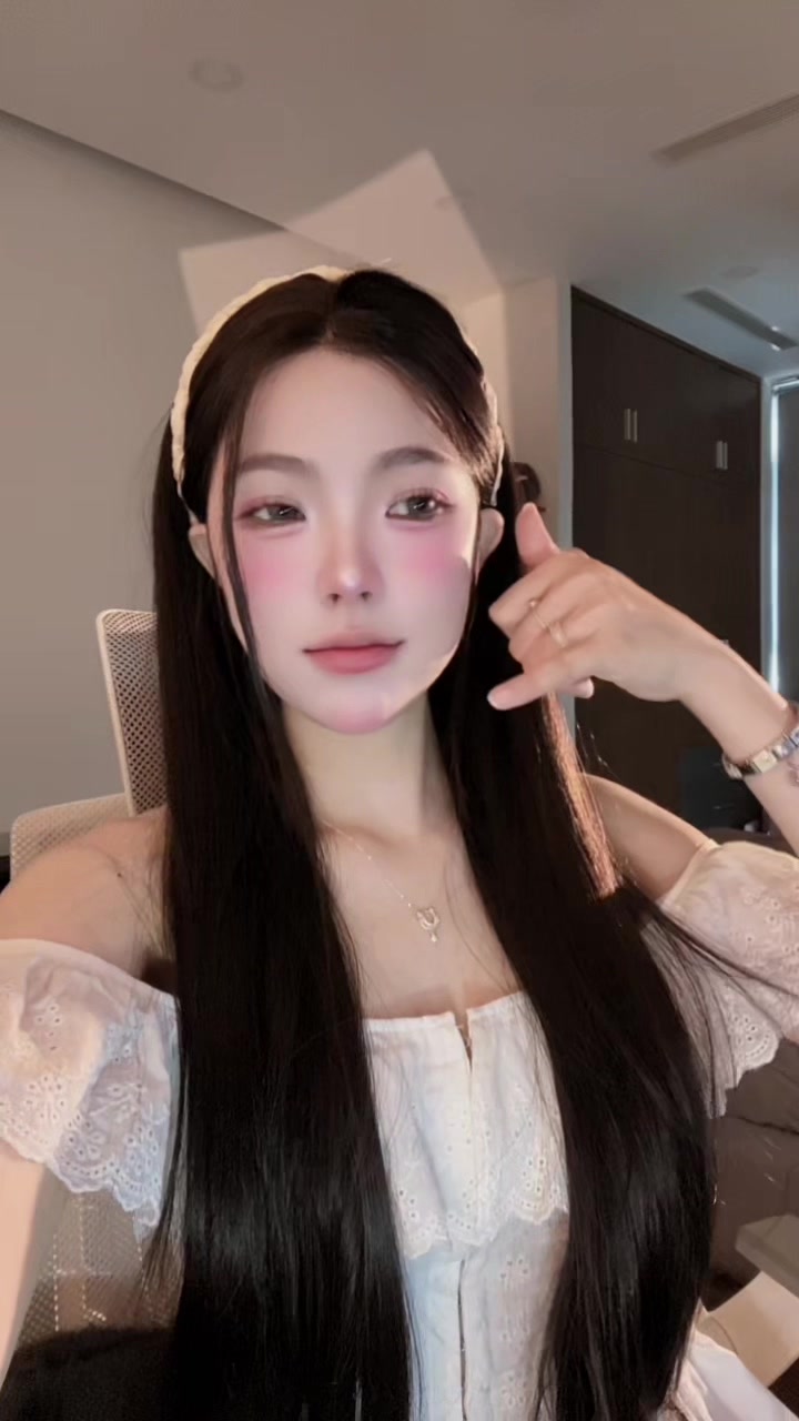@hayoung