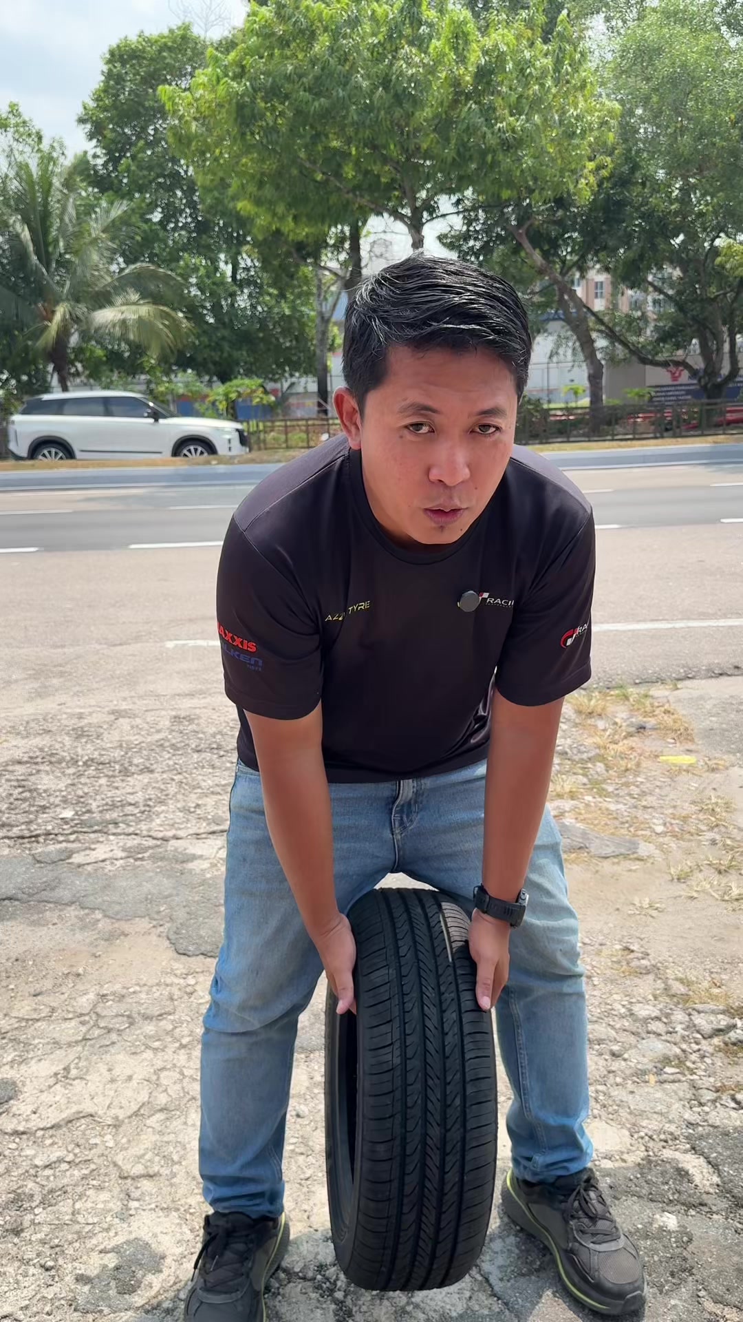 @Azzuri Tyre(Taman U)