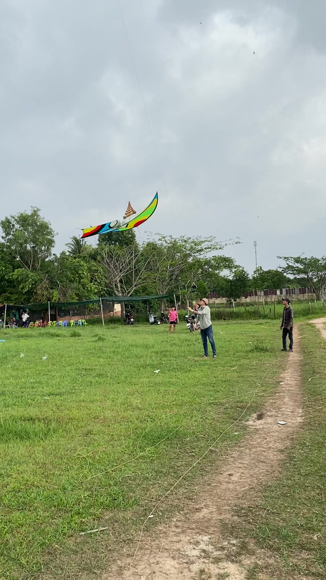 @Thả diều c&ugrave;ng Lợi