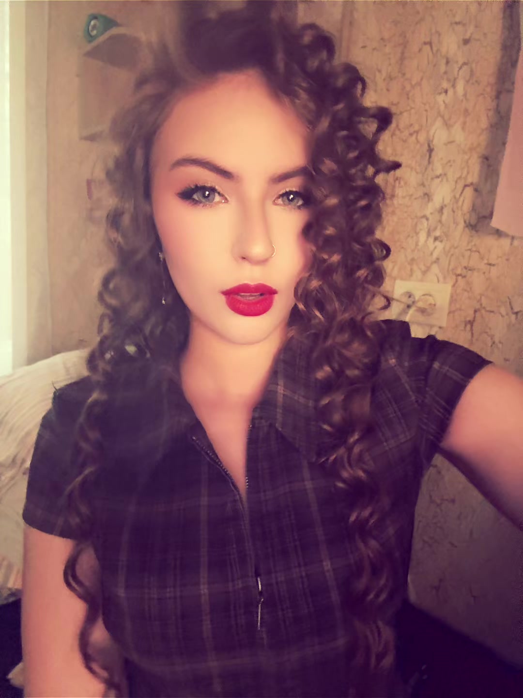 @полиночка52