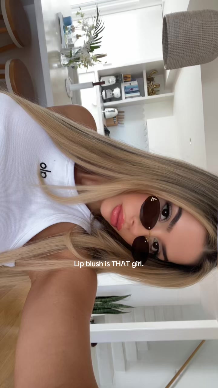 @LIP BLUSH SYDNEY