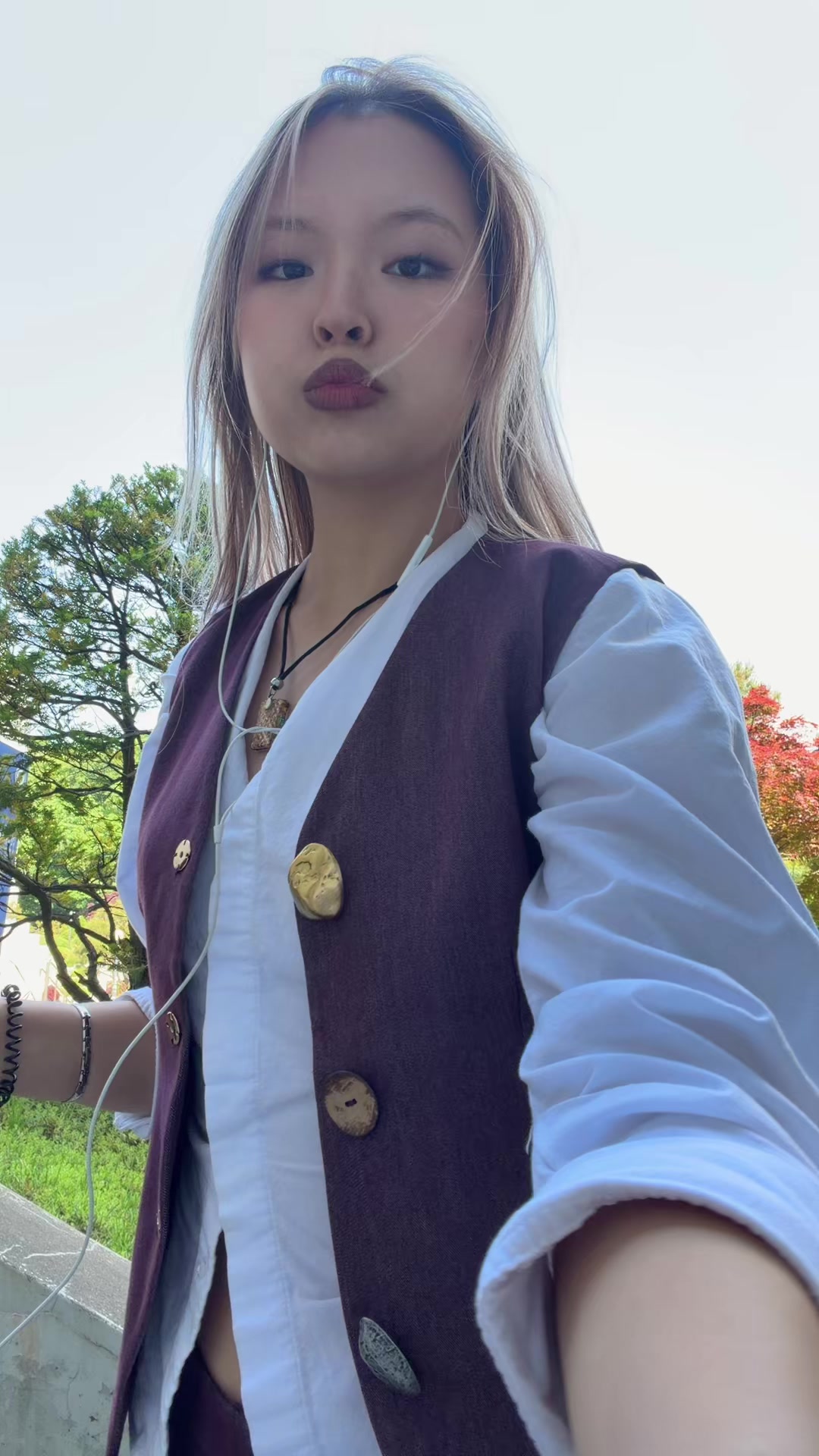 @Akaru