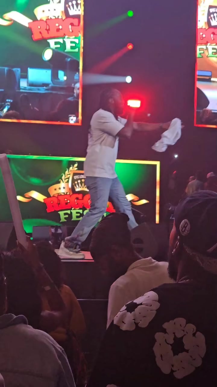 @d_kinglyrical