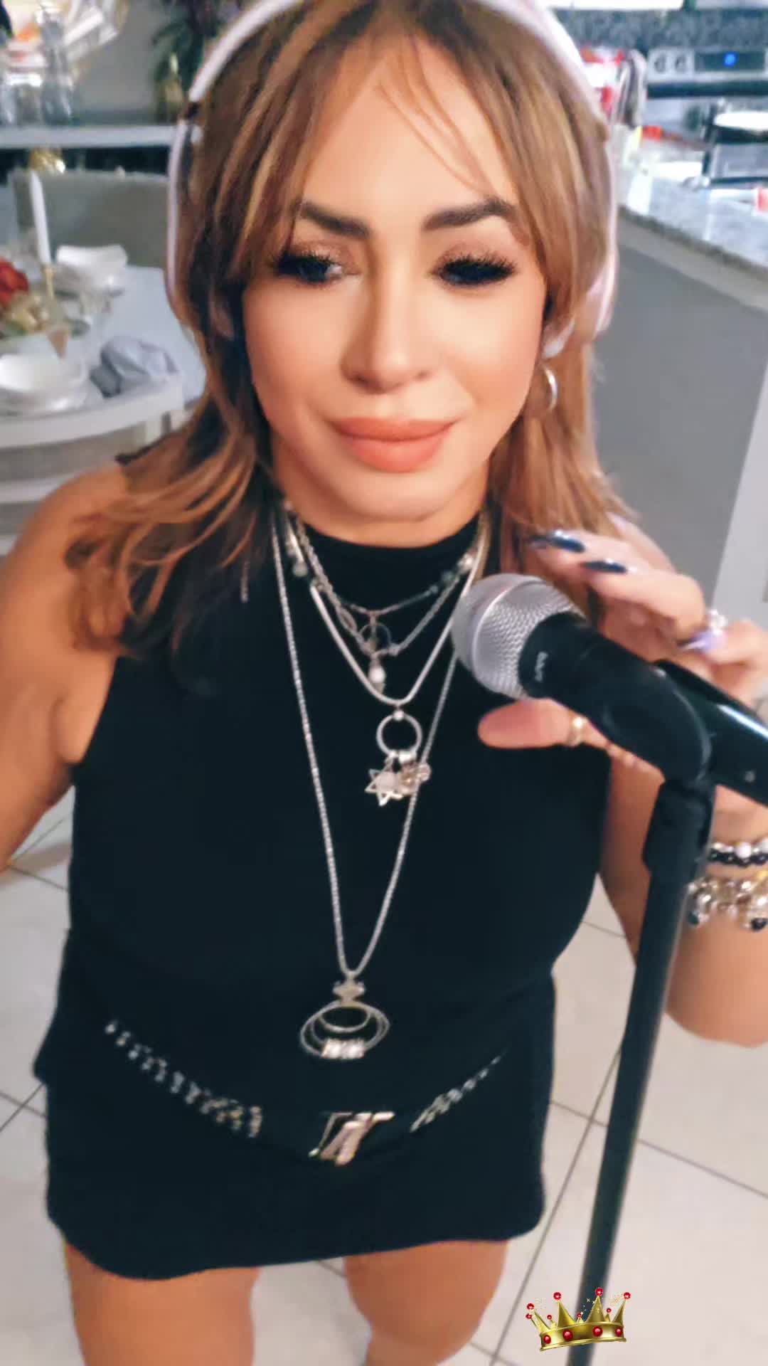 @Queen