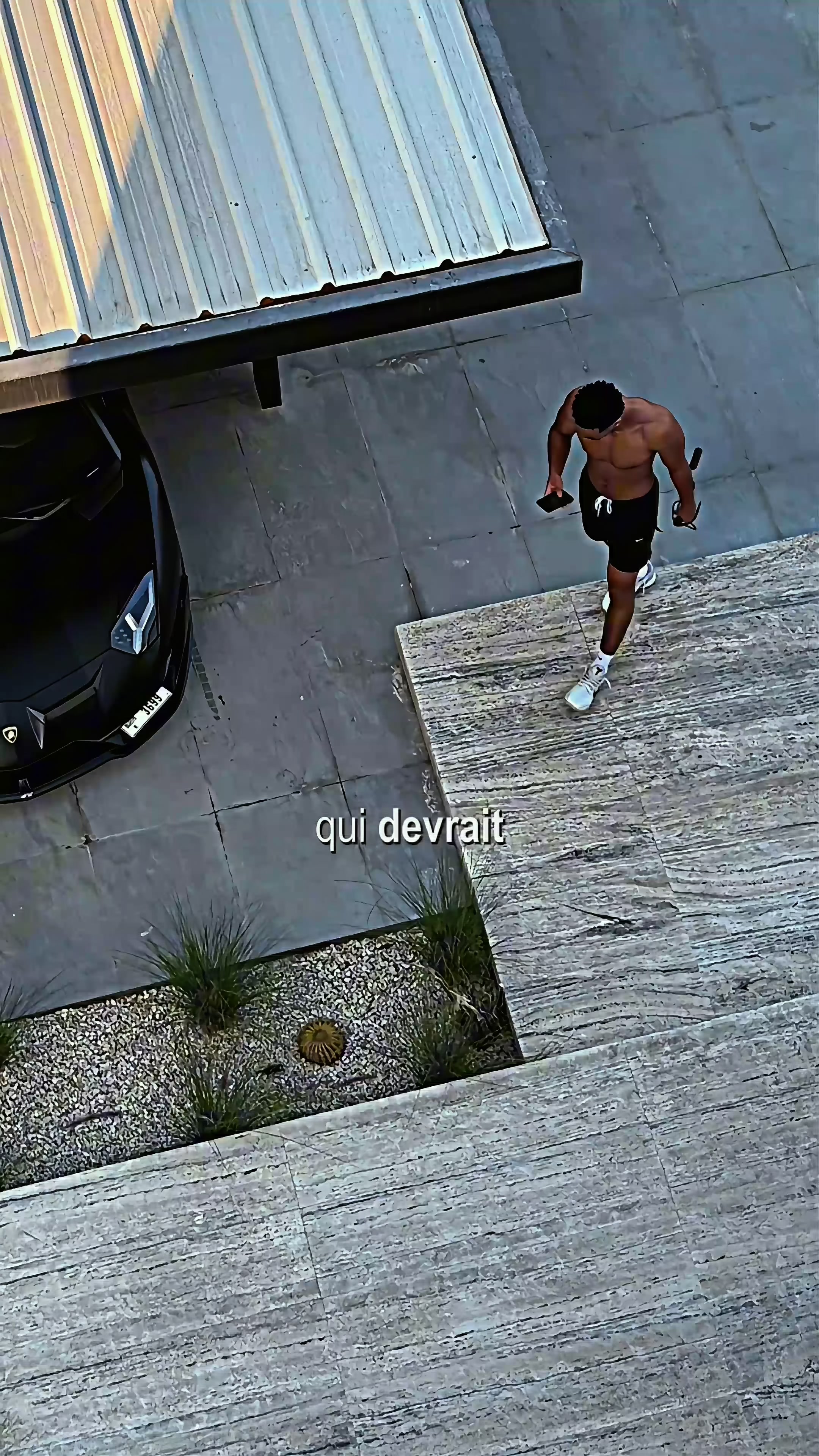 @Kéo