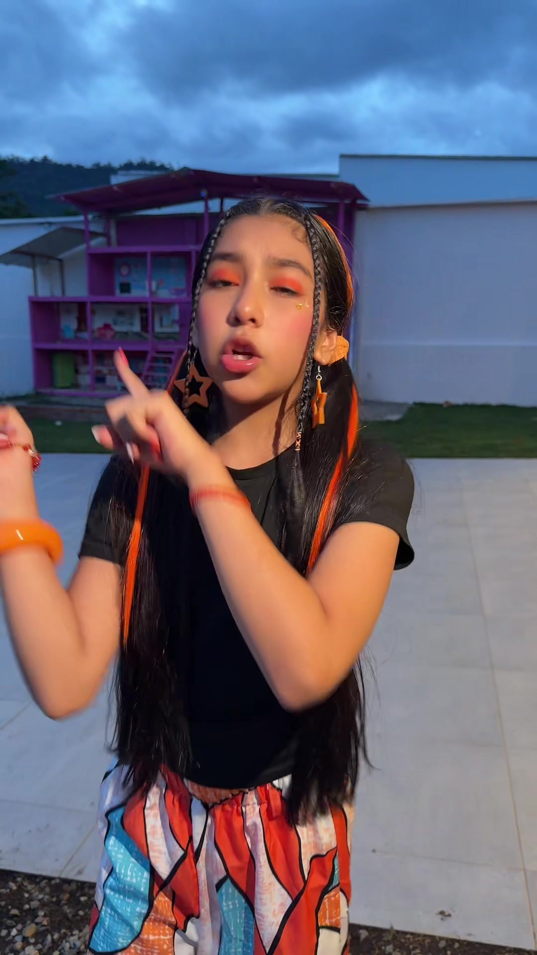 @nela_idols