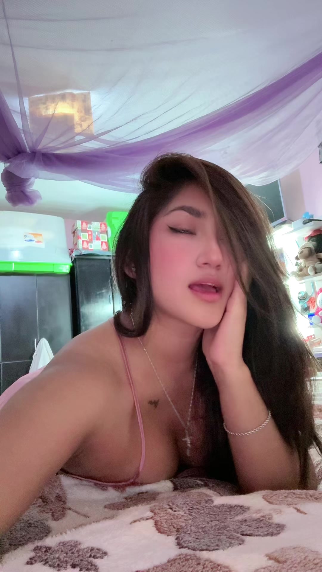 @𝐽ℎ𝑎𝑚𝑖𝑙𝑒𝑡ℎ 🌸