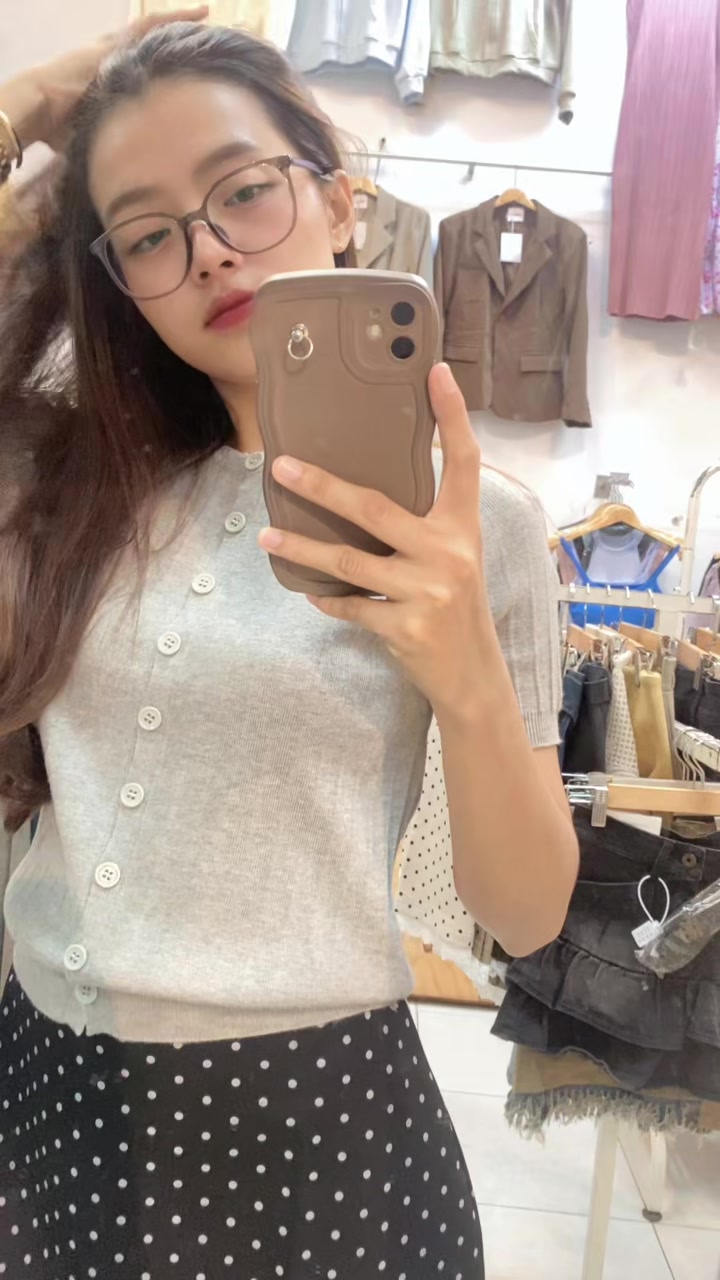 @TNM(တက်နေမင်း) Fashion Shop