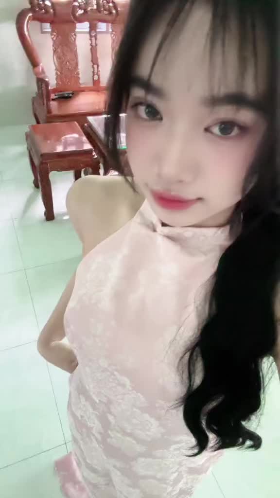 @ăn gì cũm được ><